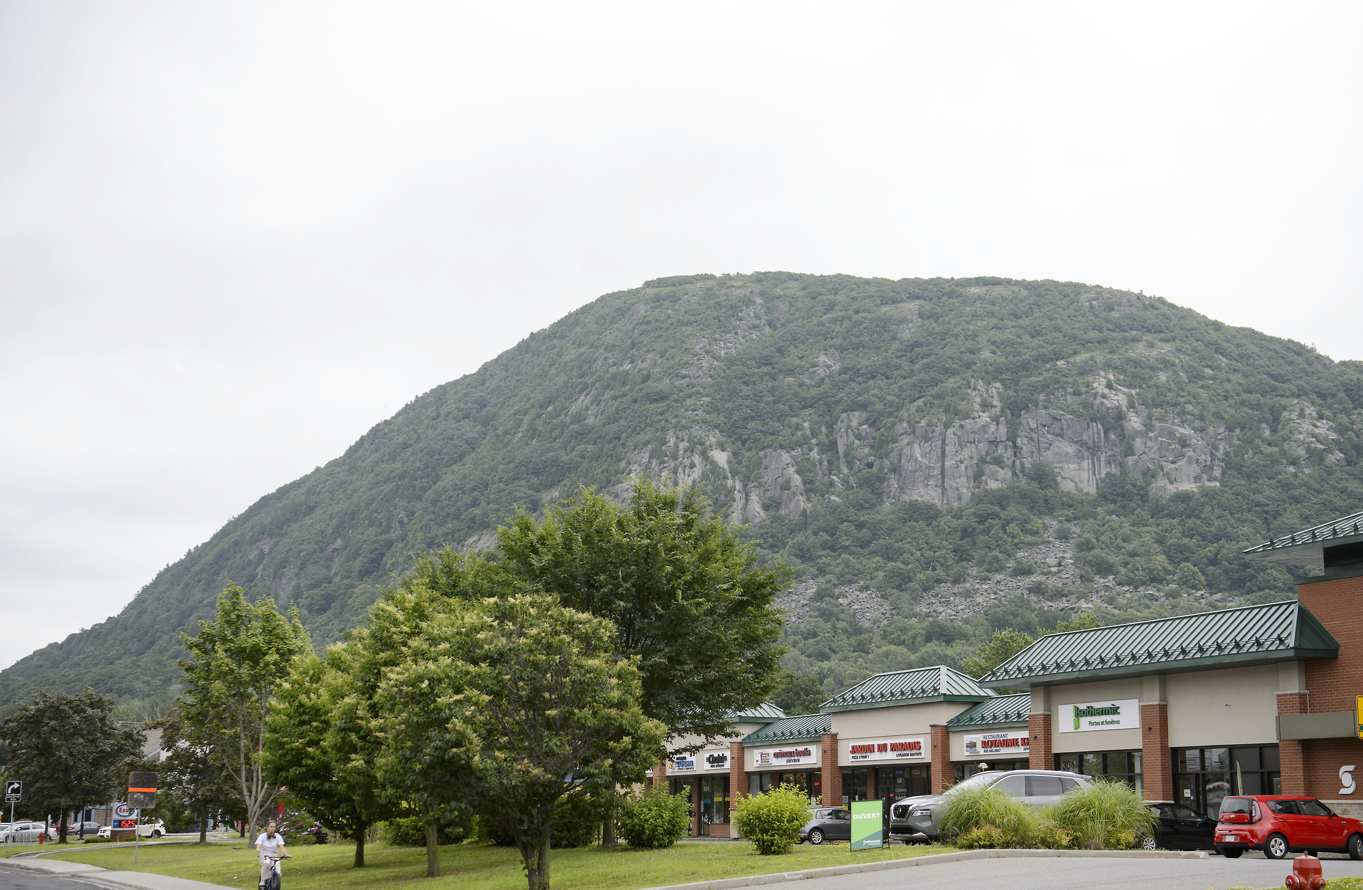 Ville du Bonheur Mont St-Hilaire file
